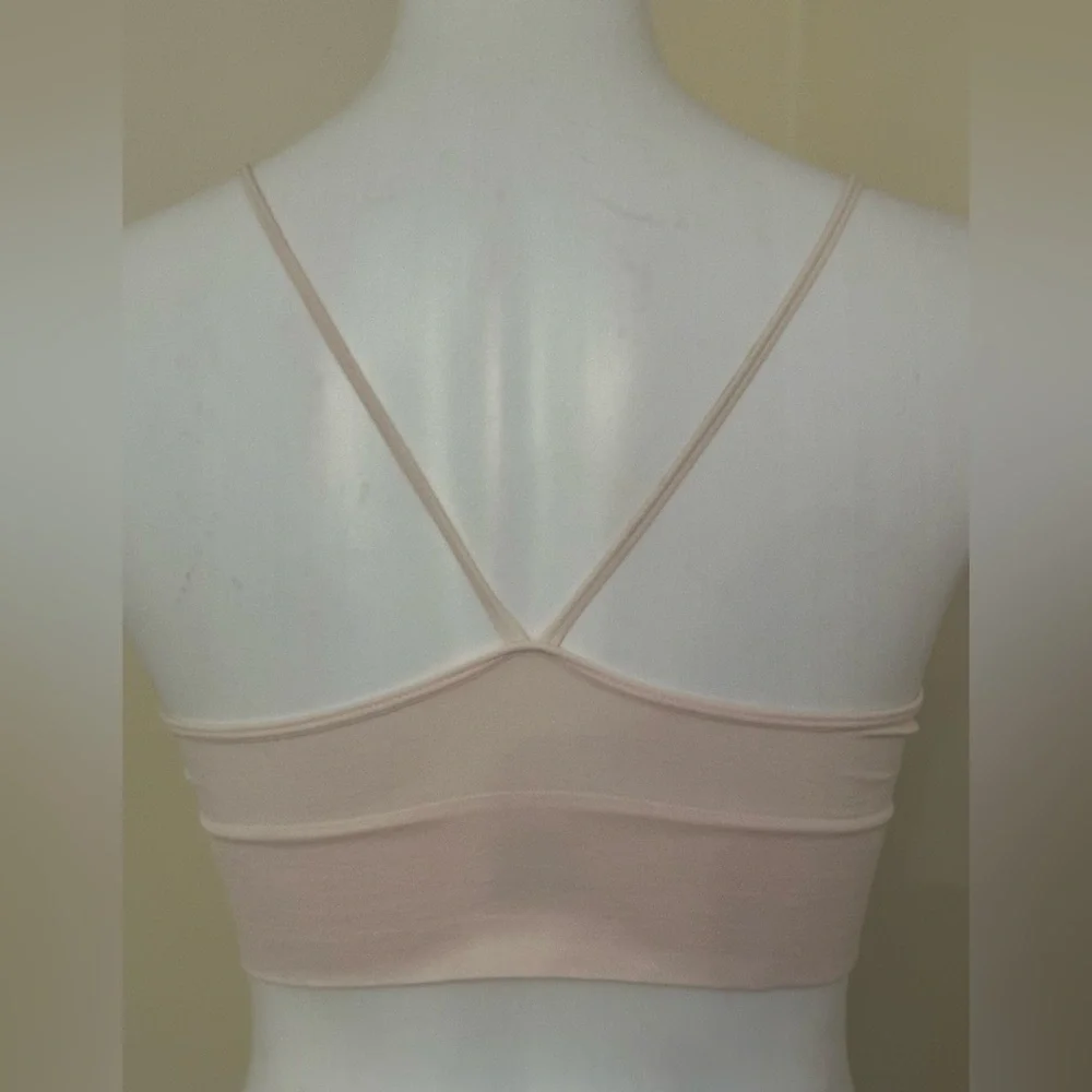2 Danskin Pink & Gray Seamless Bralette V Back with Adjustable Straps Sz M - Picture 2 of 9